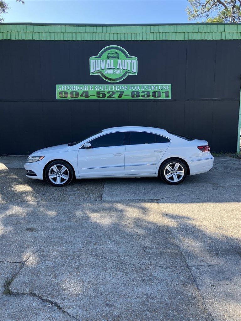 2013 Volkswagen CC R-Line's photo